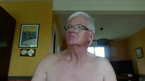 xmaeg3 online show from May 4, 8:54 am