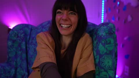 Bella Bondai online show from March 4, 3:44 am