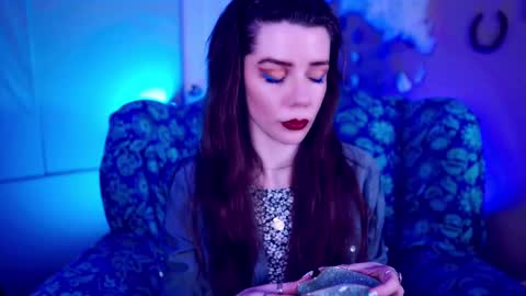 Bella Bondai online show from October 12, 4:05 am