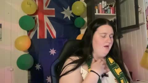 xopeachybaby online show from July 7, 6:58 am