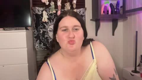 xopeachybaby online show from July 31, 3:29 am