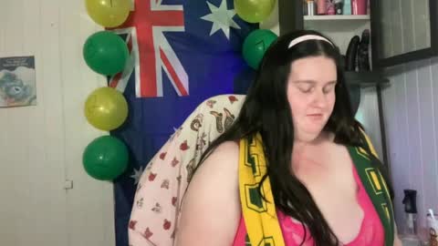 xopeachybaby online show from July 5, 4:41 am