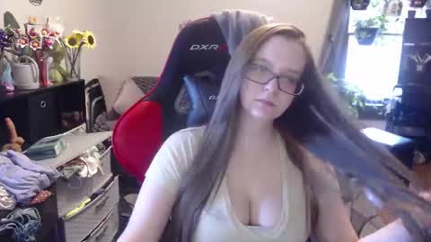 xqueenkendrax online show from July 12, 10:46 pm