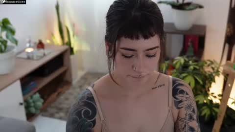 Blue online show from August 6, 10:30 pm