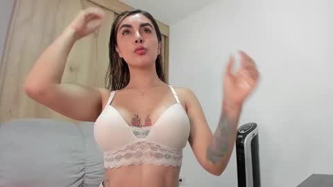 Hellen Sofia instagram hellen5546 online show from February 20, 2:08 pm