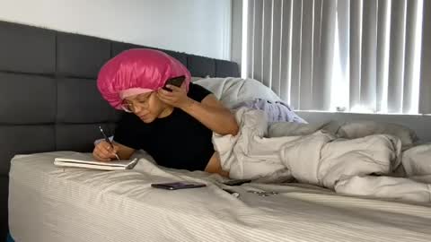 xStarGazingx online show from June 24, 12:39 am
