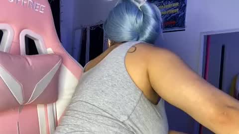 xStarGazingx online show from July 4, 8:18 am