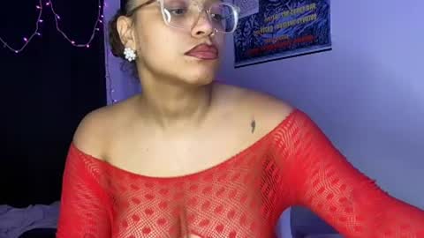 xStarGazingx online show from July 23, 5:05 am