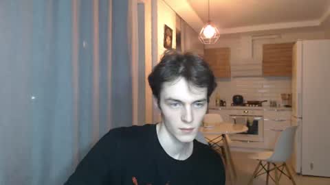 traqqq online show from June 26, 8:47 pm