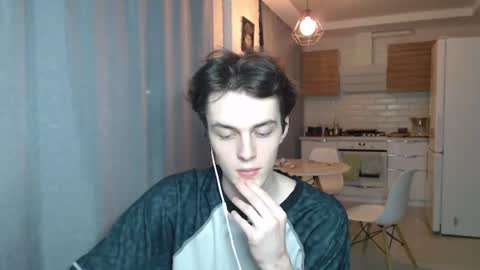 traqqq online show from June 29, 8:41 pm