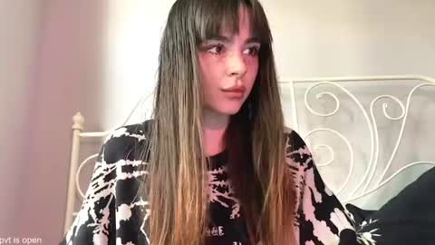Lily online show from August 5, 12:57 pm