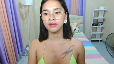 CHLOES ROOM online show from June 6, 9:20 pm