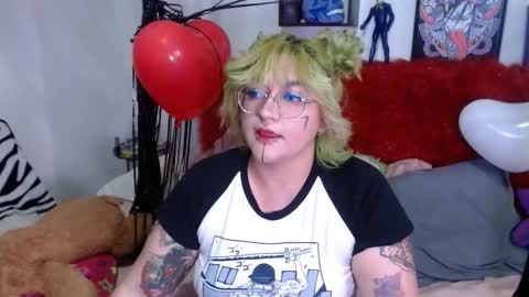 xxgreengoodxx online show from February 15, 8:40 pm