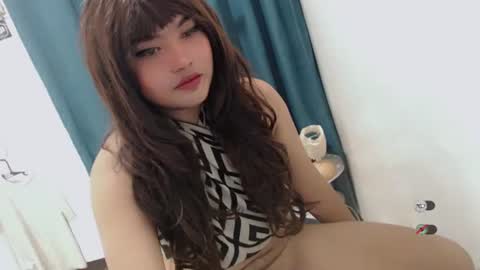 Loyd online show from June 25, 5:51 pm