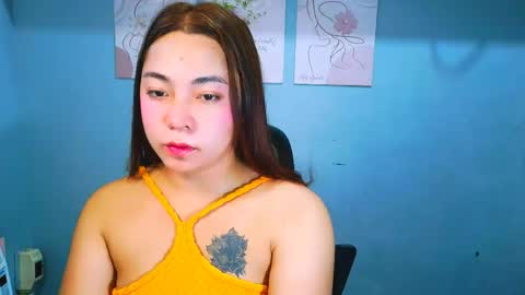 xxirene online show from May 26, 7:03 am