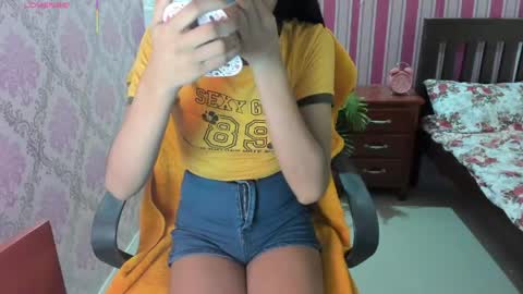 Aya online show from April 30, 11:09 pm