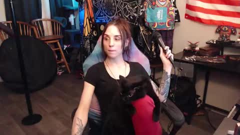 Snapshot of xxlilithmoonxx chatting on October 11, 7:02 am Lilith online show from October 11, 7:02 am