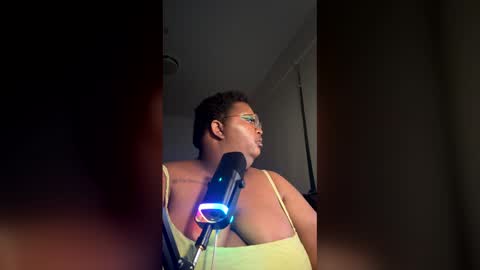 Thee Baddest BBW online show from May 20, 1:13 am