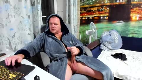 Snapshot of xxrojxx chatting on January 9, 3:55 pm roki-- --  online show from January 9, 3:55 pm