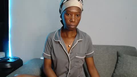 xxsexytalia28 online show from October 25, 9:52 am