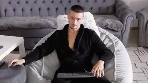 Snapshot of xxx_alejandro chatting on September 29, 8:13 am xxx_alejandro online show from September 29, 8:13 am