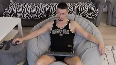 Snapshot of xxx_alejandro chatting on October 27, 9:48 pm xxx_alejandro online show from October 27, 9:48 pm