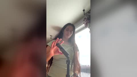 Lola online show from March 13, 3:59 pm