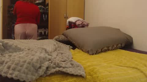 Ayanda online show from November 18, 6:55 pm