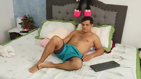 Gabriela and Diego online show from November 17, 7:38 pm