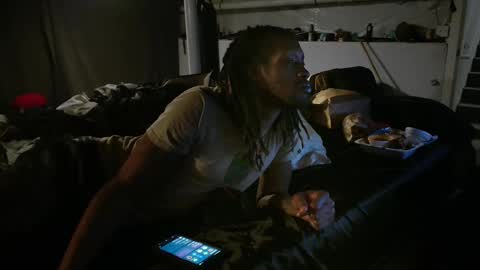 xxxjrstrokesxxx online show from May 2, 2:12 pm