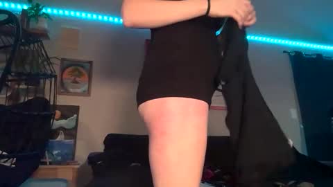 Lola online show from May 5, 6:41 am