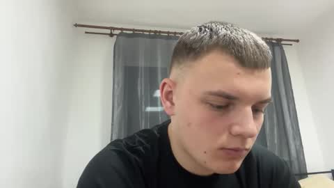 Leo online show from February 20, 8:44 pm