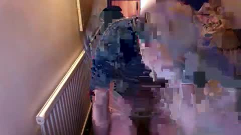 Snapshot of xxxwjs2014 chatting on February 28, 6:10 am big cock uncut online show from February 28, 6:10 am