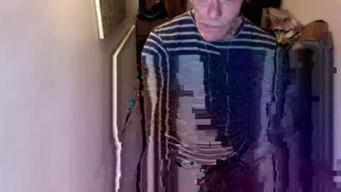 Snapshot of xxxwjs2014 chatting on September 13, 9:12 am big cock uncut online show from September 13, 9:12 am