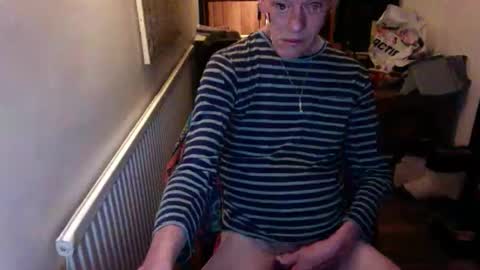 Snapshot of xxxwjs2014 chatting on March 12, 7:35 am big cock uncut online show from March 12, 7:35 am