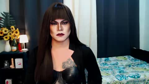 Snapshot of xyournightmarequeenx chatting on September 12, 5:59 pm QueenMarina online show from September 12, 5:59 pm