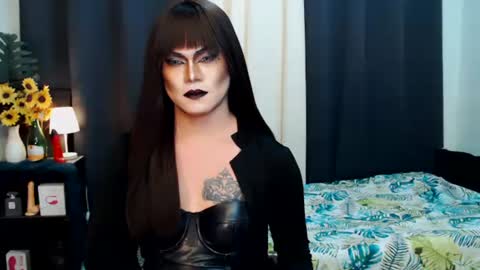 Snapshot of xyournightmarequeenx chatting on September 20, 9:29 pm QueenMarina online show from September 20, 9:29 pm