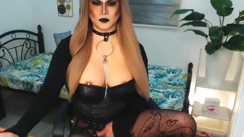 QueenMarina online show from July 30, 6:52 pm