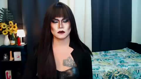 Snapshot of xyournightmarequeenx chatting on September 15, 6:31 pm QueenMarina online show from September 15, 6:31 pm