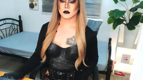 QueenMarina online show from June 28, 5:03 am
