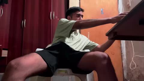 Snapshot of y0ungwithbrowndick chatting on January 1, 10:54 am BROWN DICK online show from January 1, 10:54 am