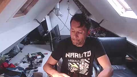 Snapshot of yallayalla1806 chatting on September 20, 1:03 pm yallayalla1806 online show from September 20, 1:03 pm