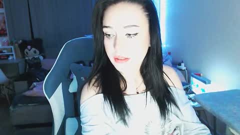 Yami online show from November 13, 8:11 pm