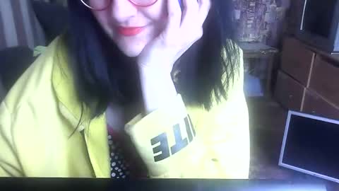 yanafiesta online show from May 14, 11:52 am