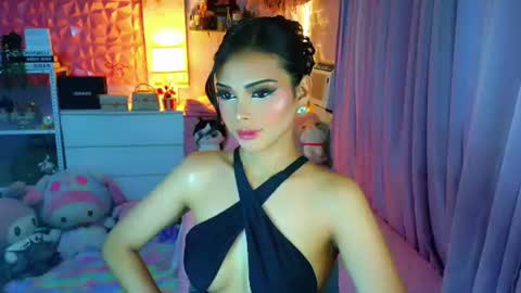 YANG AUDREY LONE online show from August 3, 12:56 am