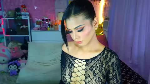 YANG AUDREY LONE online show from April 24, 2:46 am