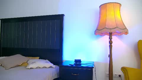 yanira_ass_ online show from June 17, 4:06 am