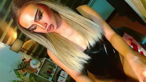 miss yasii online show from April 30, 8:57 pm