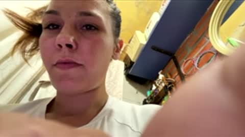 yasmiiinn online show from May 3, 9:43 pm