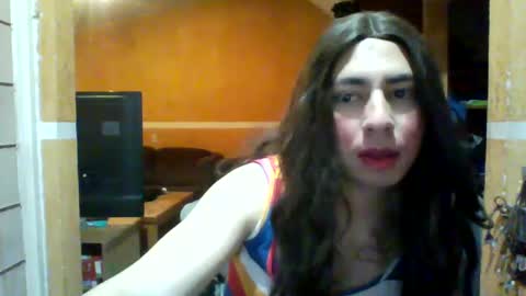 Yasmin Paez online show from January 5, 5:30 am